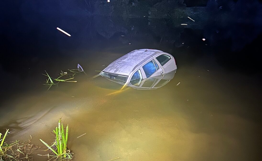Auto landet in Bad Muskau in der Neiße, Fahrer betrunken