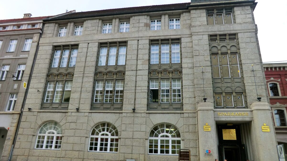 Sparkasse Görlitz öffnet den historischen Eingang wieder