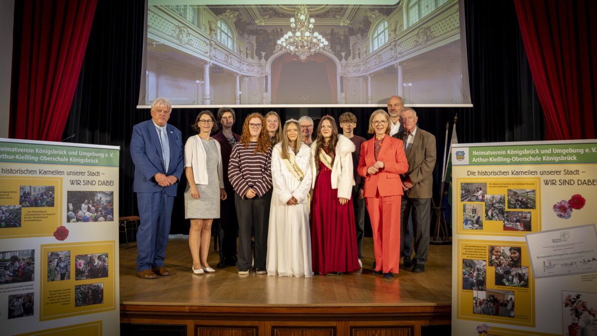 Denkmalpreis für Königsbrücker Schüler und ihre Kamelien