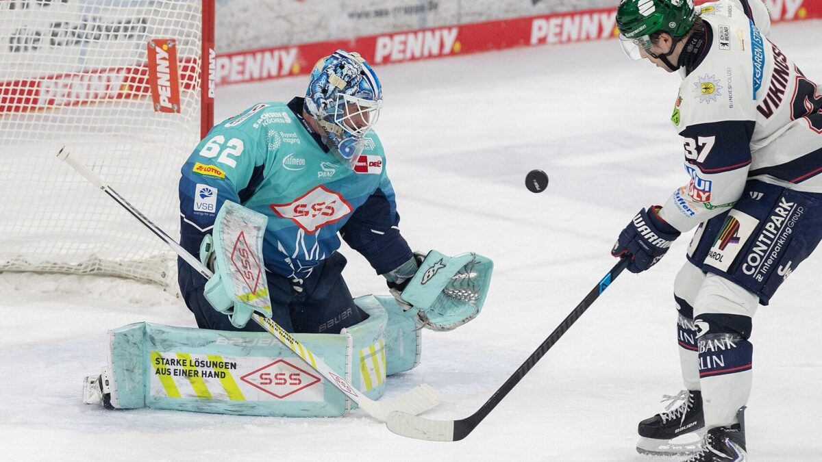 Eislöwen feiern gegen Ravensburg den ersten Saisonsieg