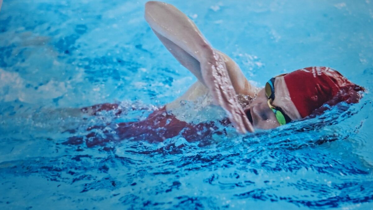 Fünf Seen an einem Tag: Schwimmerin durchquert das Seenland