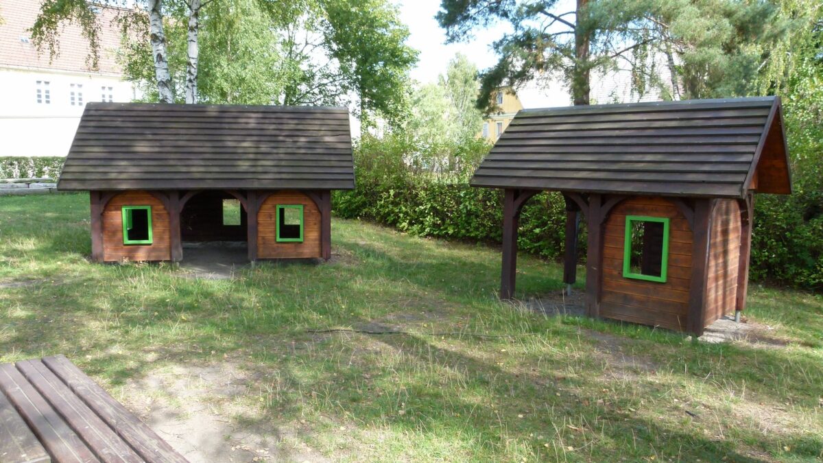 Neukirch baut Spielhaus ab – ein Brief an die Zerstörer