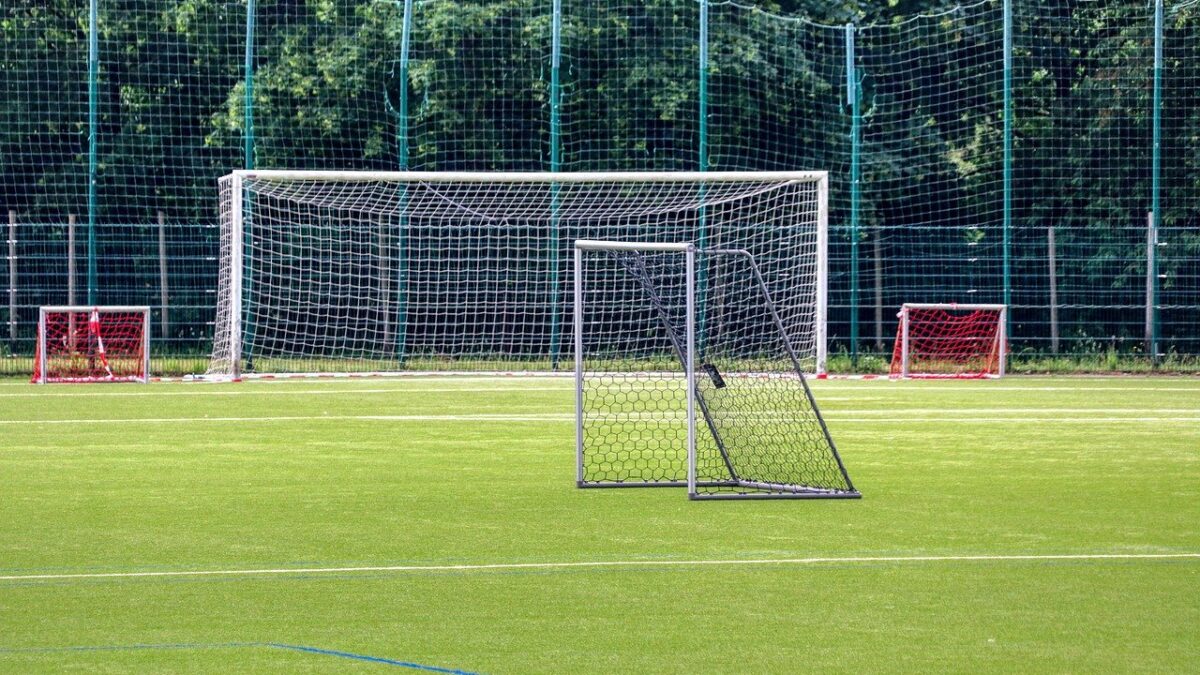 DFB hilft beim Vereinsheim, auch Vereinen in der Oberlausitz