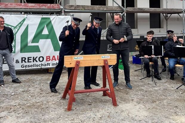 Richtfest für das neue Feuerwehrgerätehaus in Salzenforst