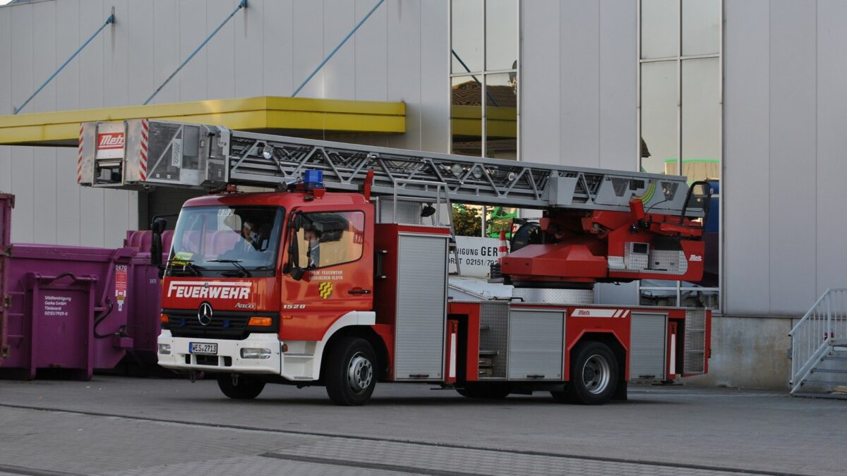 Niesky nimmt neue Drehleiter für 952.000 Euro in Dienst