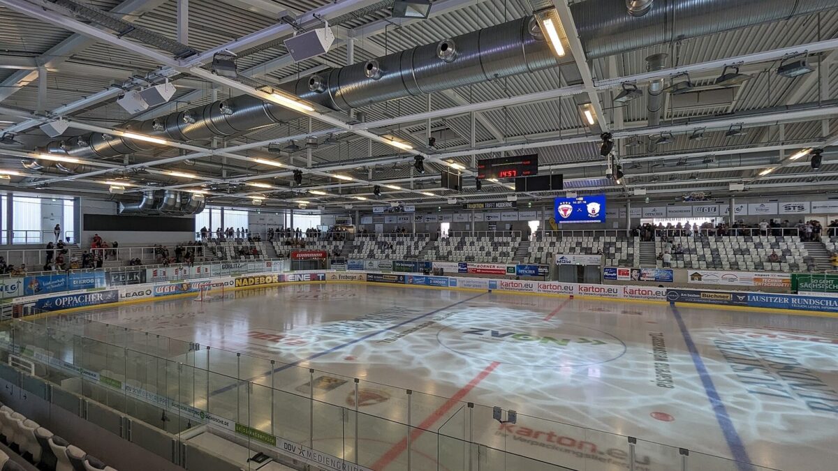 Lausitzer Füchse gewinnen Heimpremiere gegen Katowice mit 5:2