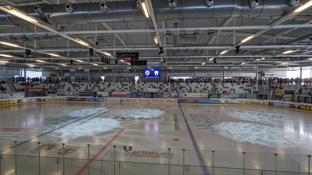 Lausitzer Füchse verlieren Testspiel gegen Dresden mit 3:5